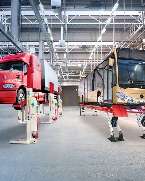 Mobile column lifts and platform lifts Mobile column lifts and platform lifts